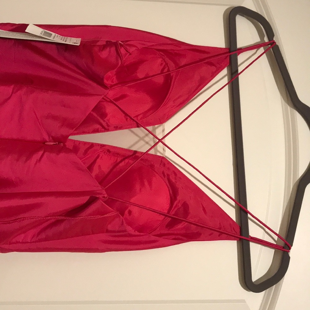 Stunning fuchsia high low taffeta gown. - Picture 4 of 6